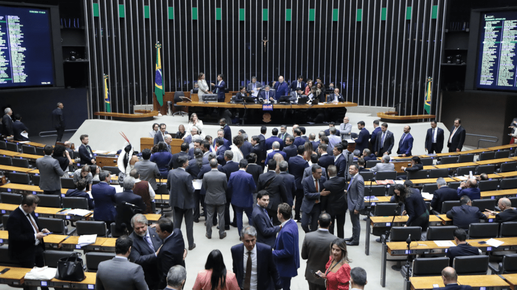 Câmara Aprova Castração Química Para Pedófilos: A Polêmica Decisão Que Divide Opiniões.